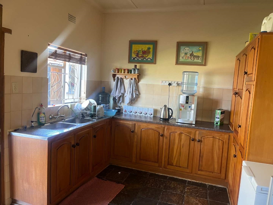 4 Bedroom Property for Sale in Kanoneiland Northern Cape